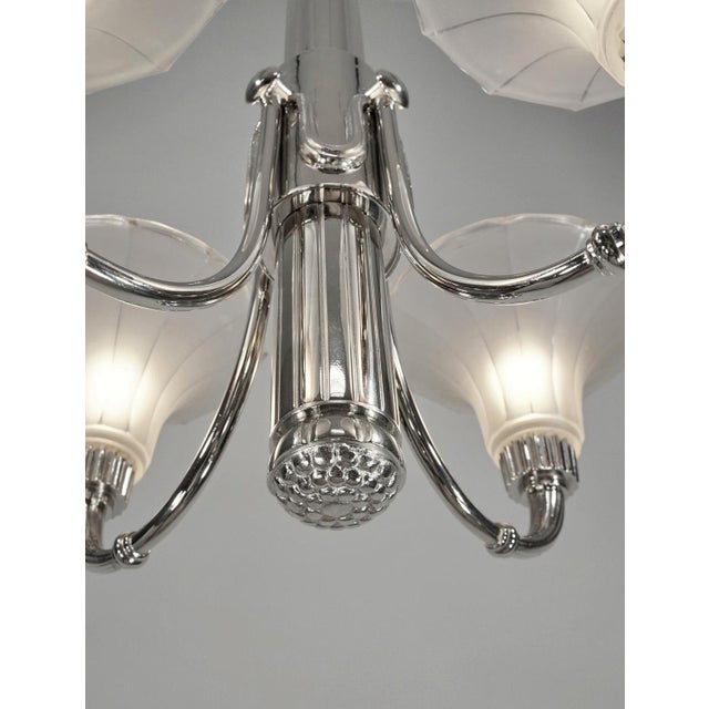 Petitot French Art Deco 4-Arm Chandelier 1930s - Trumpet Frosted Glass & Nickel For Sale - Image 6 of 12