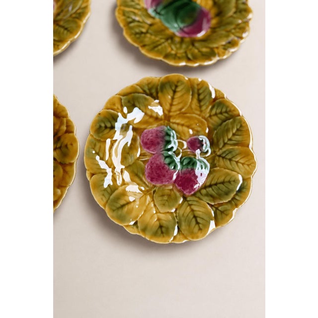 Yellow Antique French Majolica Fruit Plates from Sarreguemines, 1890s, Set of 12 For Sale - Image 8 of 9