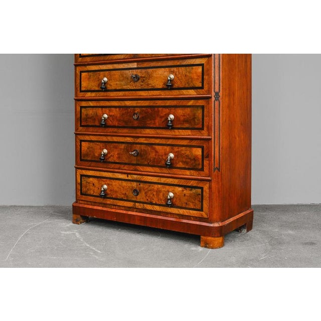 Mid-19th Century Biedermeier Chiffonier in Walnut For Sale - Image 14 of 17