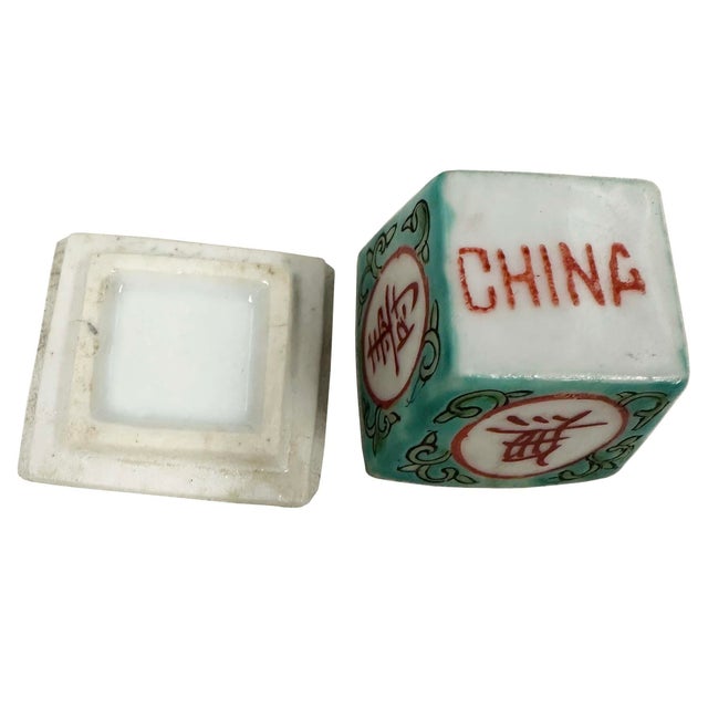 Antique Chinese Porcelain Condiment Set With 4 Matching Mother of Pearl Spoons For Sale - Image 10 of 11
