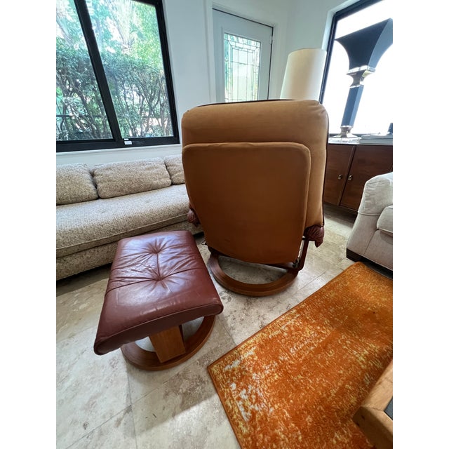 1970s Vintage Scandinavian Style Leather Recliner and Ottoman by