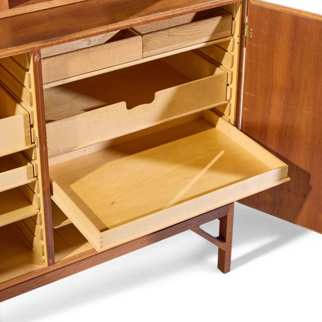 Børge Mogensen Model A232 Mid Century Danish Oak China Cabinet Credenza Hutch For Sale - Image 9 of 10