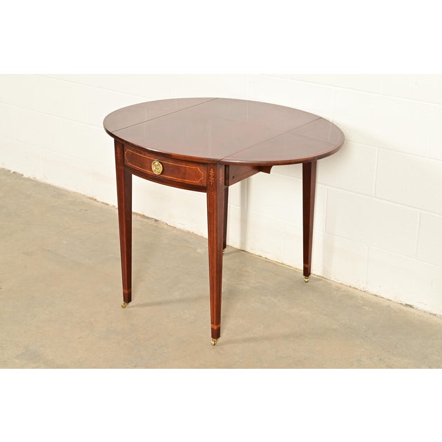 Baker Furniture Historic Charleston Georgian Inlaid Flame Mahogany Drop Leaf Pembroke Side Table For Sale - Image 10 of 17