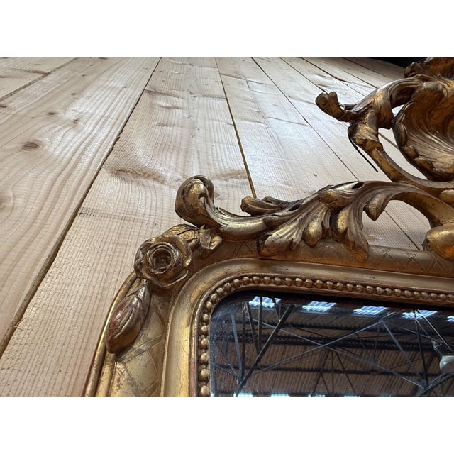 Louis Philippe Mirror with Pediment in Gilded Stuccoed Wood For Sale - Image 3 of 11