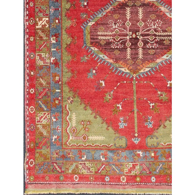 Antique Turkish Medallion Oushak Rug in Red, Green and Blue 6'0 X 8'6 For Sale - Image 4 of 13