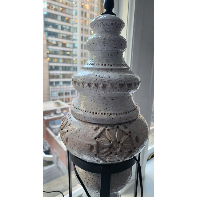 Pair of 1960s Ceramic Lamps on Stands in the Style of Bitossi For Sale In New York - Image 6 of 11