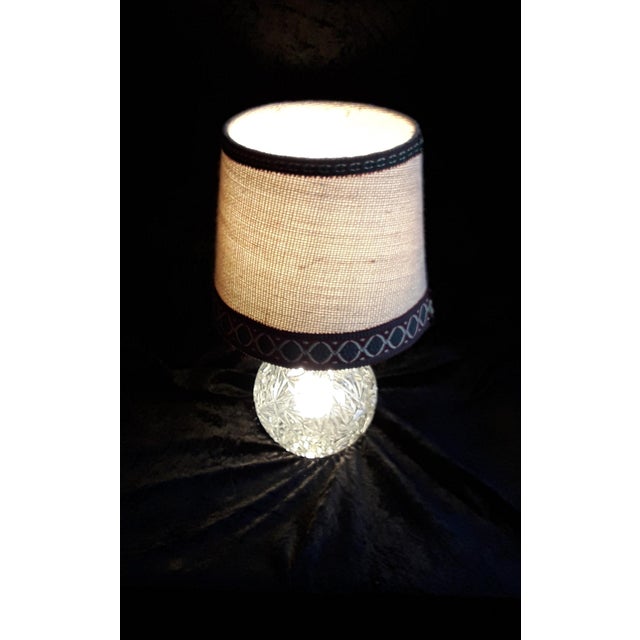 Vintage Table Lamp with Interior -Lit Glass Base and Beige Shade, 1970s For Sale - Image 6 of 7