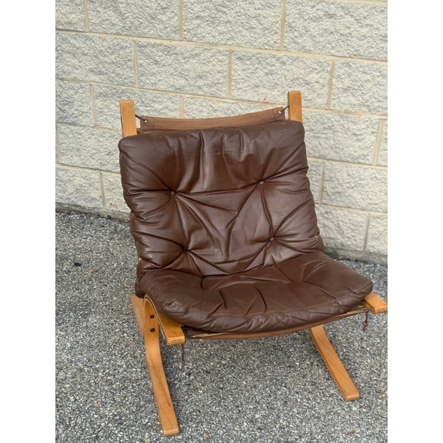 Mid-Century Modern Pair of 1970s Scandinavian Modern Bentwood & Brown Leather Lounge Chairs For Sale - Image 3 of 12
