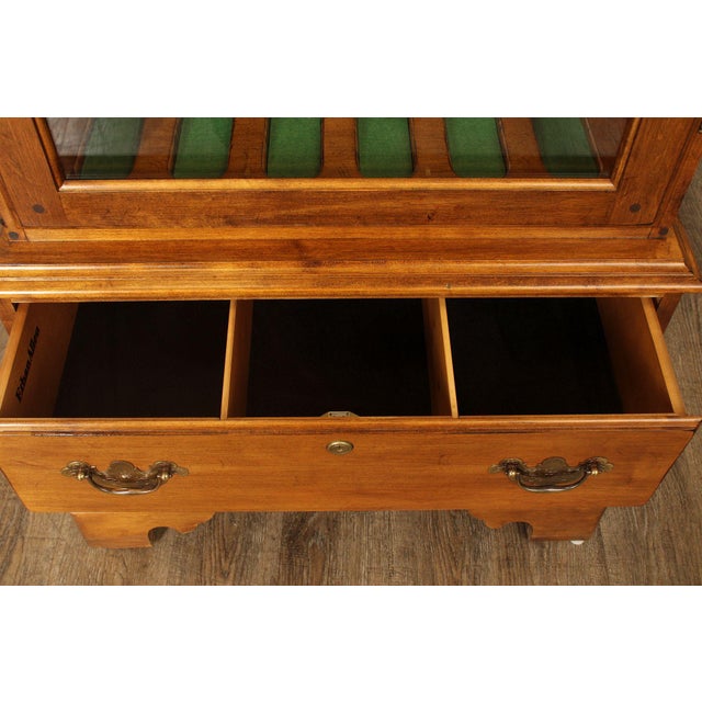 Ethan Allen 1776 Collection Maple Gun Cabinet For Sale - Image 10 of 18