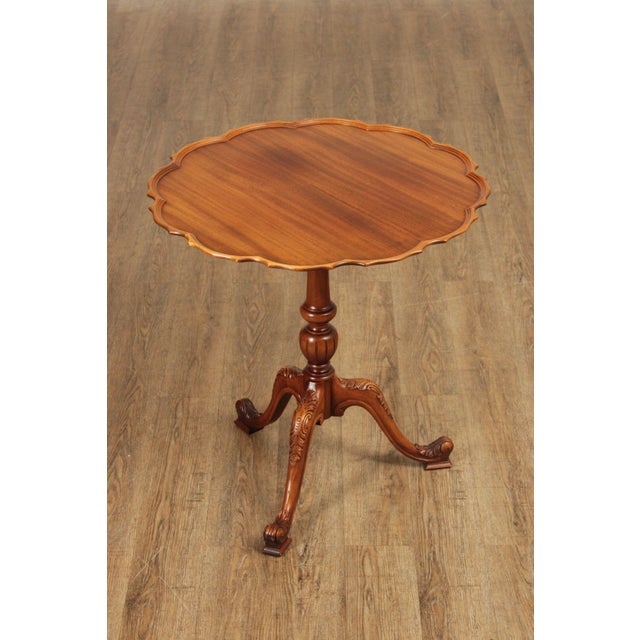 High Quality Vintage Carved Mahogany Pie Crust Tea Table with Scalloped Dished Top