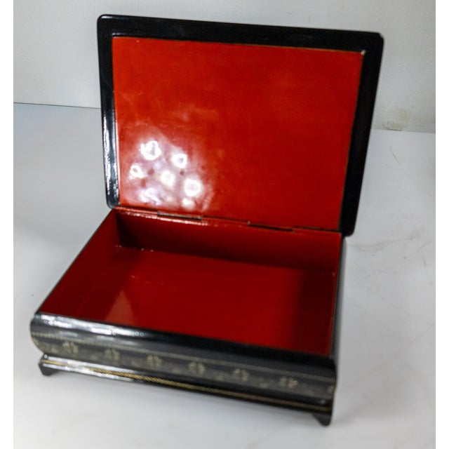 20th Century Russian Palekh School Lacquer Jewelry or Trinket Box For Sale - Image 11 of 16