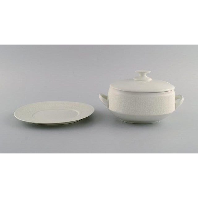 Lace Lidded Tureen with Sauger by Raija Uosikkinen for Arabia, 1960s, Set of 2 For Sale - Image 6 of 9