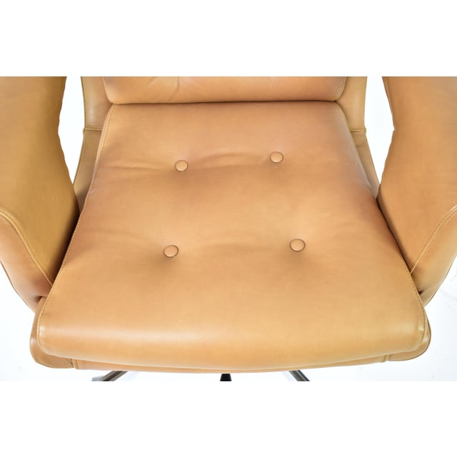 French Leather Executive Chair Attributed to Raphaël Raffel for Apelbaum, 1970s For Sale - Image 9 of 12