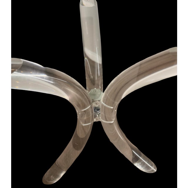 Charles Hollis Jones-Inspired 3-Prong Lucite Vintage Dining Table Dimensions: • Tabletop Diameter: 47.5 inches • Table...