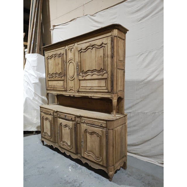 French Provincial Late 18th Century French Louis XV Provincial Oak Buffet À Deux Corps, Circa 1770 For Sale - Image 3 of 15