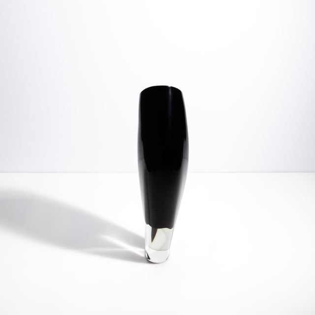 2020s Hand Blown Murano Vase in Onyx Black Medium For Sale - Image 5 of 9