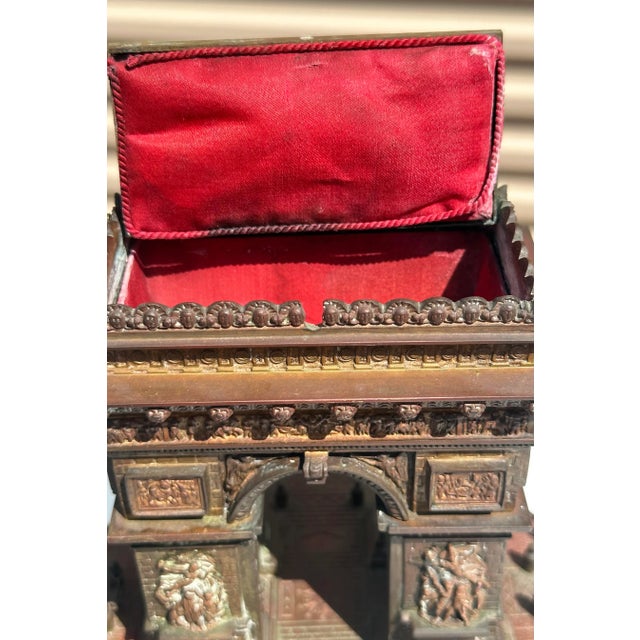 Mid-19th Century Grand Tour Bronze Statue of the Arc De Triomph For Sale - Image 12 of 12