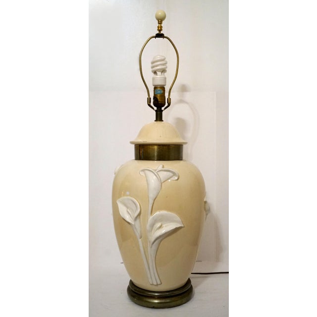 Chapman White and Tan Ceramic Lamp With Sculptural Lillies and Brass Base For Sale - Image 13 of 13