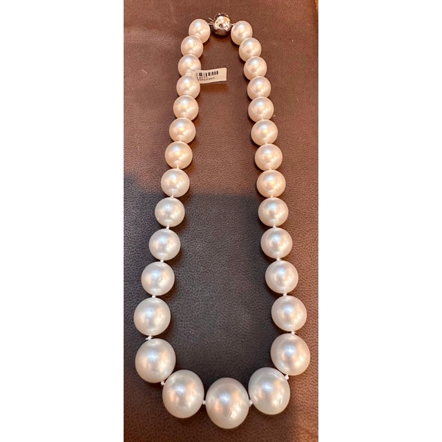 13-16.5mm White South Sea Round Pearl Necklace - AAA Quality, 29 Pieces +Diamond For Sale - Image 17 of 18