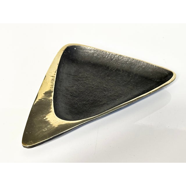 Small, high-quality brass bowl with black patina in the style of the Hagenau workshops, featuring a characteristic...