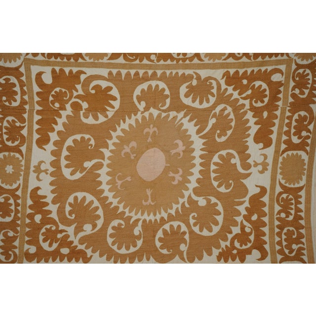 Textile Suzani Pattern Beige & Terracotta Textile – Boho Embroidered Table Decor 3'6'' X 4'2'' For Sale - Image 7 of 10