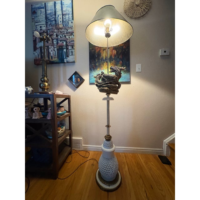 Mid 20th Century Hollywood Regency Chinoiserie Reticulated Ceramic & Dual Dragon Floor Lamp For Sale - Image 12 of 12