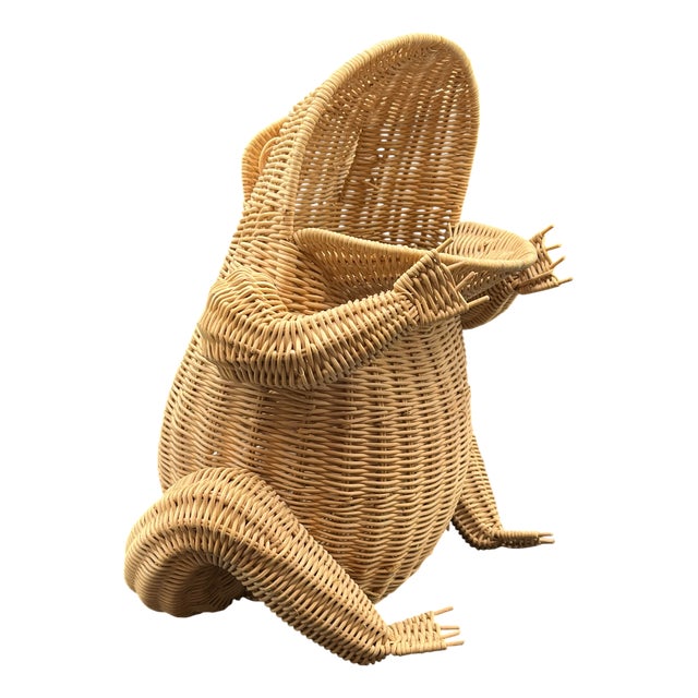 Vintage Rattan Frog Basket, 1970s For Sale