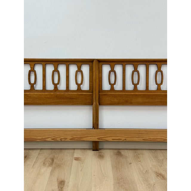 Vintage MCM Drexel Meridian Style King Headboard Collectible Walnut Bed Made From Twin For Sale In Tampa - Image 6 of 12