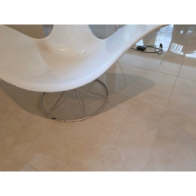 1960s Midcentury White Tulip Chair Attributed to Erwin & Estelle Laverne For Sale - Image 5 of 8