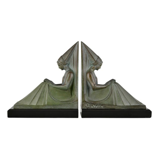 Art Deco Bookends with Reading Medieval Ladies by Max Le Verrier, 1930s, Set of 2 For Sale