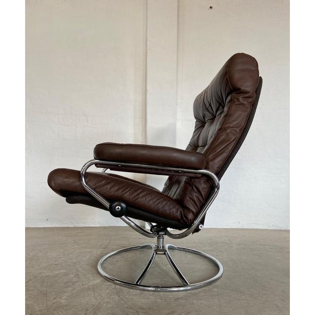 Vintage Brown Leather Ekornes Stressless Reclining Lounge Chair & Stool 1960,s For Sale - Image 17 of 18