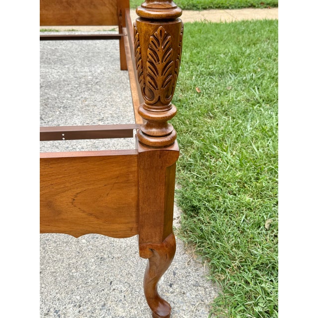 Thomasville King Size Hardwood Carved Poster Bed For Sale - Image 15 of 18