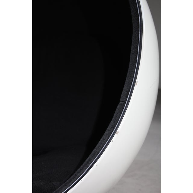Eero Aarnio Ball Chair by Eero Aarnio, 1970s For Sale - Image 4 of 9