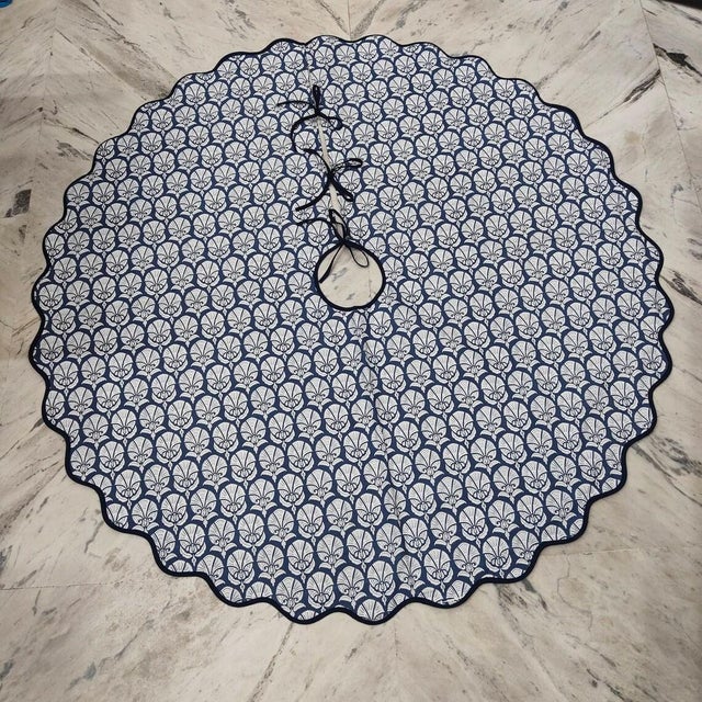 Our perfect holiday? White snow outside, crackling fireplace inside, hot chocolate in my hands… and a home full of...