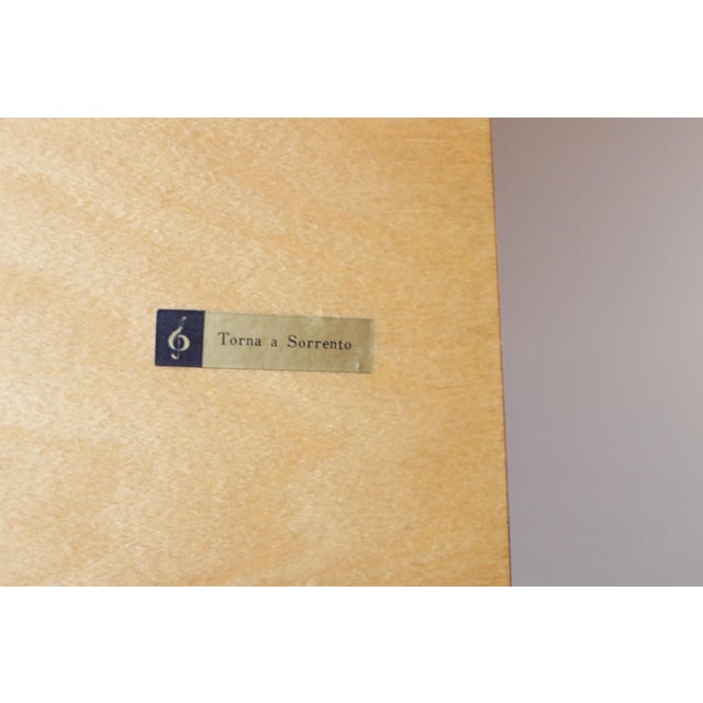 1950s Large Italian Floral Marquetry Inlaid Wood Piano Shaped Music Jewelry Box - Plays "Torna a Surriento" For Sale - Image 13 of 15