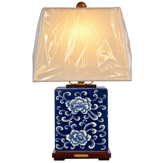 Ralph Lauren Late 20th Century Ralph Lauren Chinoiserie Cobalt Blue & White Ceramic Table Lamps - A Pair For Sale - Image 4 of 4
