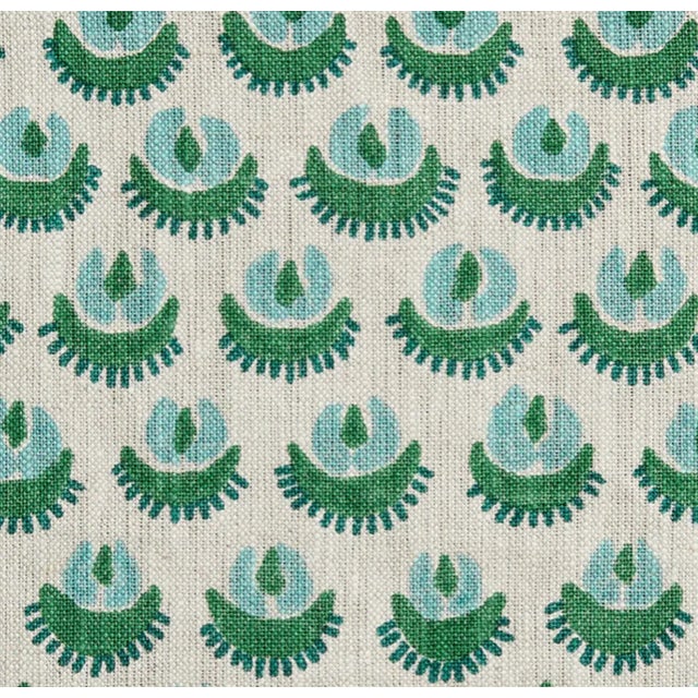 Traditional Cadiz Linen Pillow Cover in Emerald, 22x22 Pillow For Sale - Image 3 of 3