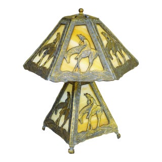 1980s Native American Indian End of Trail Caramel Slag Stained Glass Shade Table Lamp For Sale