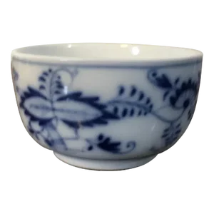 Antique 18th Century Meissen Porcelain Small Bowl in Blue Onion Pattern