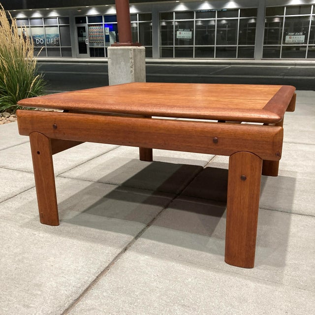 Mid-Century Modern Danish Modern Floating Coffee Table in Teak For Sale - Image 3 of 13