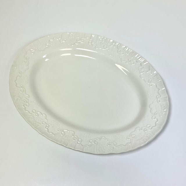 White 1989 Vintage English Americana Wedgwood for Ralph Lauren Le Blanc Claire Dinnerware Serving Platter For Sale - Image 8 of 10