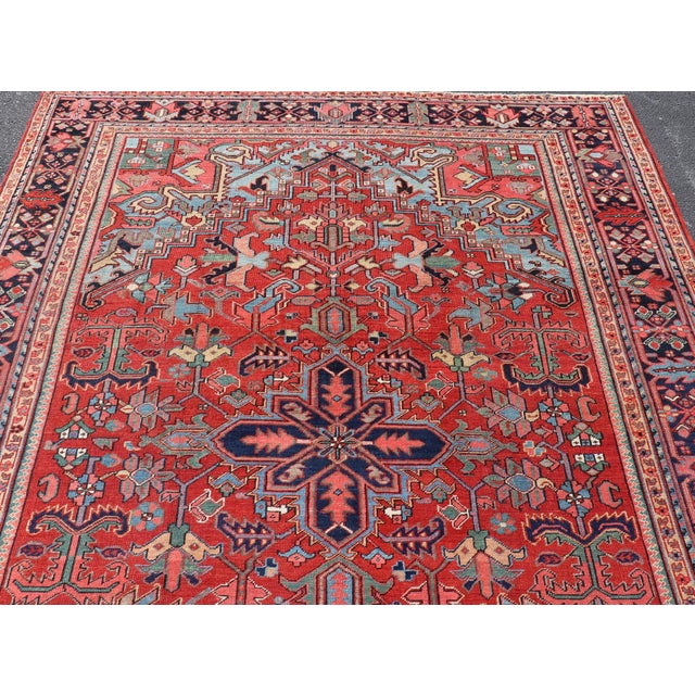 Tribal Antique Persian Heriz Serapi Rug With Central Medallion and Geometric Design 9'0 X 12'0 For Sale - Image 3 of 12