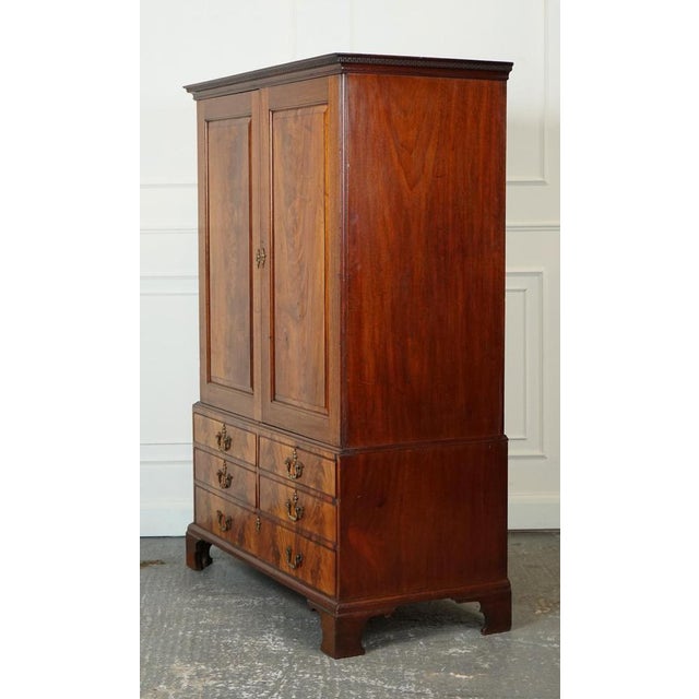 English Georgian Flamed Hardwood Linen Press Wardrobe, 1800s For Sale - Image 18 of 18