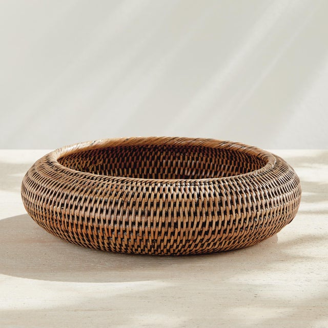 Burma Rattan Shallow Display Bowls, Set Of 2 For Sale In Chicago - Image 6 of 9