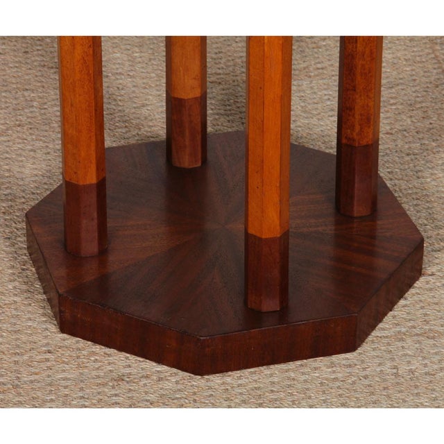 Art Deco Wooden Side Table, 1930s, in Good conditions. Designed 1920 to 1949