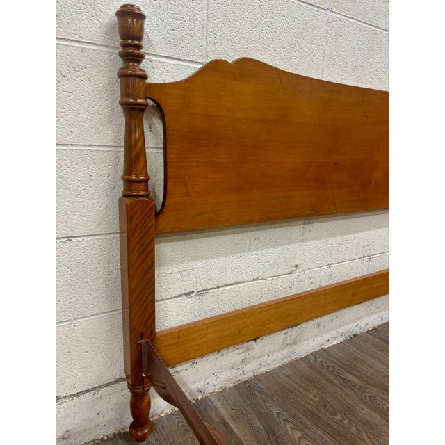 Ethan Allen Vintage Full Size Ethan Allen Baumritter Colonial Manor Model 500 Bed For Sale - Image 4 of 16