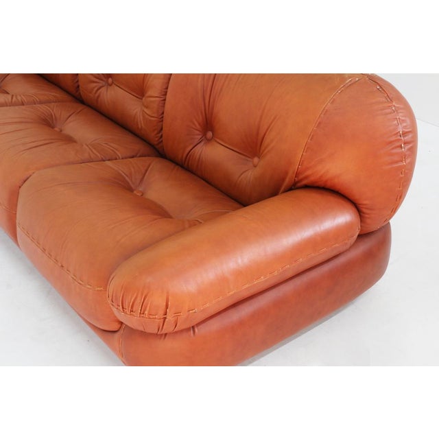 Vintage Italian Sapporo Sofa in Cognac Leather Mobil Girgi, 1970s For Sale - Image 4 of 11