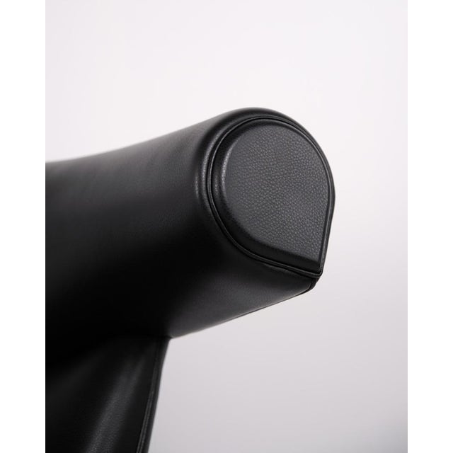 Set of Model EJ100 Ox Chair with Ottoman in Black Leather by Hans J. Wegner for Fredericia, 1960s For Sale - Image 9 of 15
