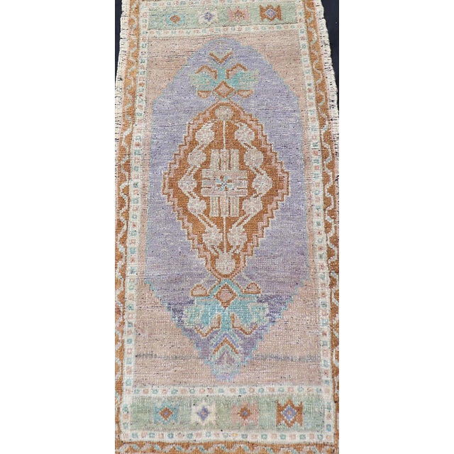 Mid 20th Century Vintage Turkish Oushak Rug With All-Over Sub-Geometric Medallion Design For Sale - Image 5 of 8