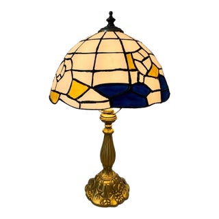 Vintage Hollywood Regency Tiffany-Style Faux Stained Glass Table Lamp, Blue & Amber Mosaic Shade For Sale